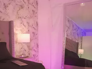 charlotte-harris's Live Sex Cam Show