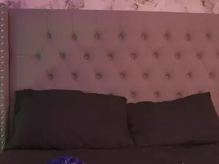 charlotte-harris's Live Sex Cam Show