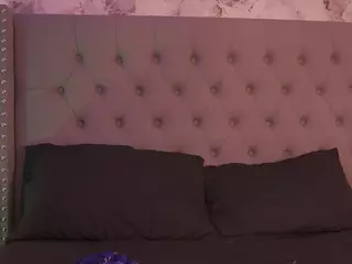 charlotte-harris's Live Sex Cam Show