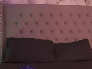 charlotte-harris's Live Sex Cam Show