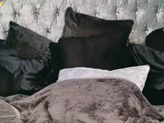 Lucy Lou xXx's Live Sex Cam Show