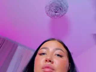 KylieLips's Live Sex Cam Show
