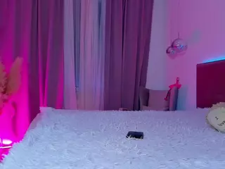 KylieLips's Live Sex Cam Show