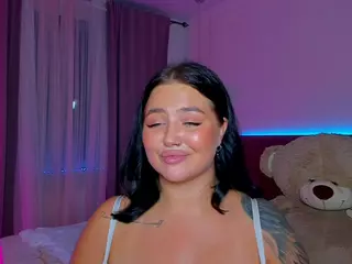 KylieLips's Live Sex Cam Show