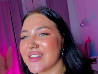 KylieLips's Live Sex Cam Show