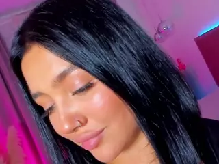KylieLips's Live Sex Cam Show