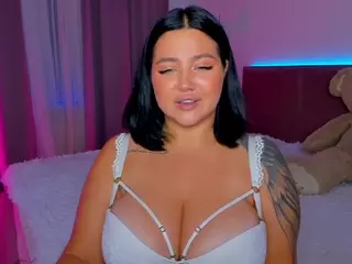 KylieLips's Live Sex Cam Show