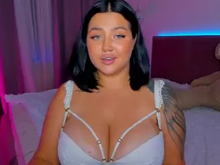 KylieLips's Live Sex Cam Show