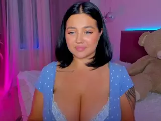 KylieLips's Live Sex Cam Show