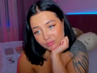 KylieLips's Live Sex Cam Show