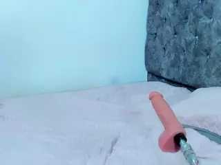 leah-thompson's Live Sex Cam Show