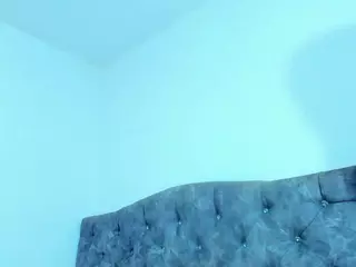 leah-thompson's Live Sex Cam Show