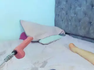 leah-thompson's Live Sex Cam Show
