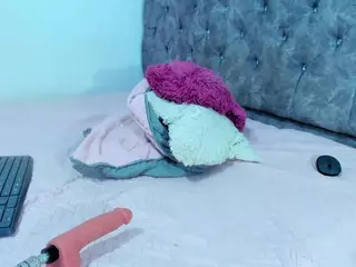 leah-thompson's Live Sex Cam Show