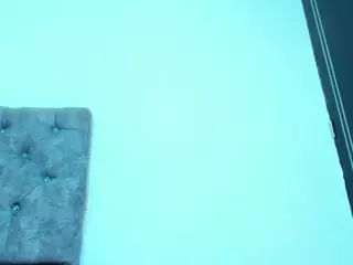 leah-thompson's Live Sex Cam Show