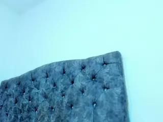 leah-thompson's Live Sex Cam Show