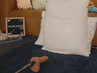 TaylorLove303's Live Sex Cam Show