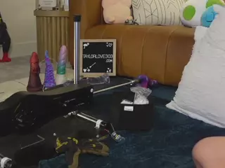 TaylorLove303's Live Sex Cam Show