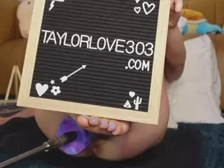 TaylorLove303's Live Sex Cam Show