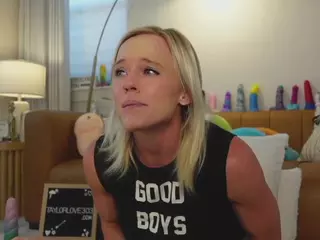 TaylorLove303's Live Sex Cam Show