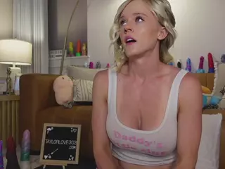 TaylorLove303's Live Sex Cam Show