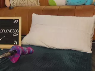 TaylorLove303's Live Sex Cam Show