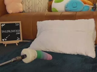 TaylorLove303's Live Sex Cam Show