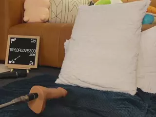 TaylorLove303's Live Sex Cam Show