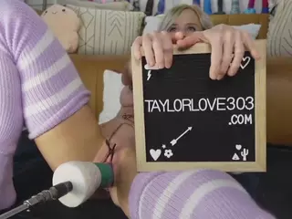 TaylorLove303's Live Sex Cam Show