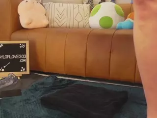 TaylorLove303's Live Sex Cam Show