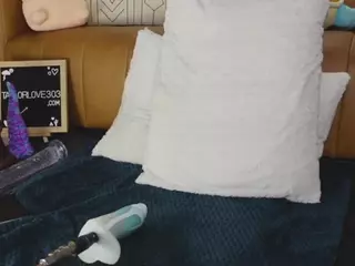 TaylorLove303's Live Sex Cam Show