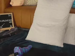 TaylorLove303's Live Sex Cam Show