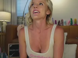TaylorLove303's Live Sex Cam Show