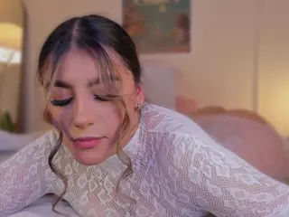 Anneee's Live Sex Cam Show