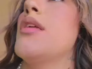 Anneee's Live Sex Cam Show
