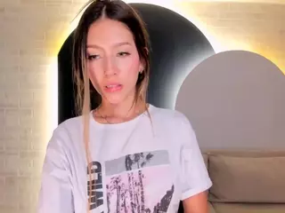 TARA LAWRENCE's Live Sex Cam Show