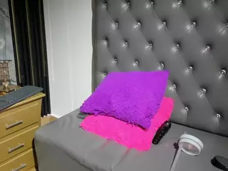 Niyirey's Live Sex Cam Show