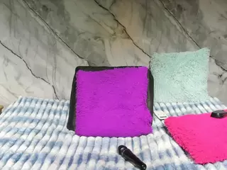 Niyirey's Live Sex Cam Show