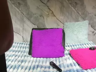 Niyirey's Live Sex Cam Show