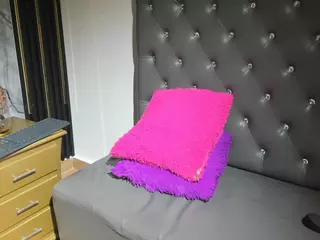 Niyirey's Live Sex Cam Show