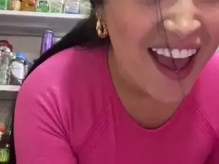 Sara-Funn's Live Sex Cam Show