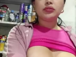 Sara-Funn's Live Sex Cam Show