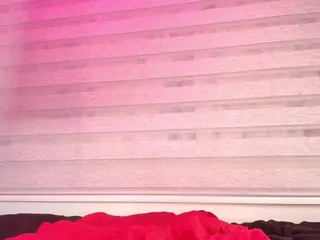 zoe-12's Live Sex Cam Show