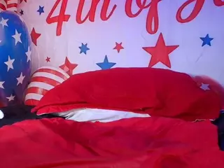 zoe-12's Live Sex Cam Show