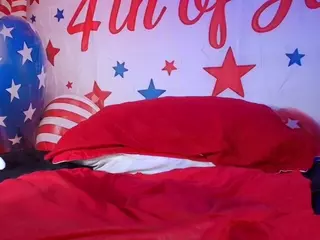 zoe-12's Live Sex Cam Show