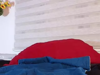 zoe-12's Live Sex Cam Show