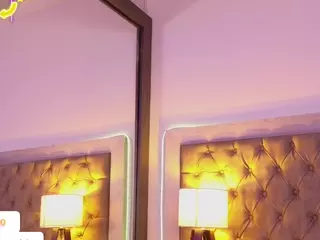 Linoshka's Live Sex Cam Show
