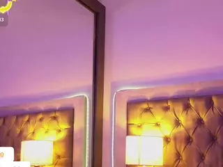 Linoshka's Live Sex Cam Show