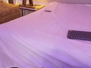 Linoshka's Live Sex Cam Show