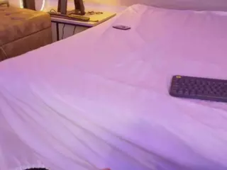 Linoshka's Live Sex Cam Show